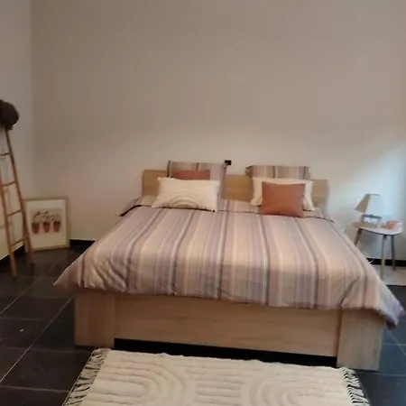 'nulle Part Ailleurs' * Dinant